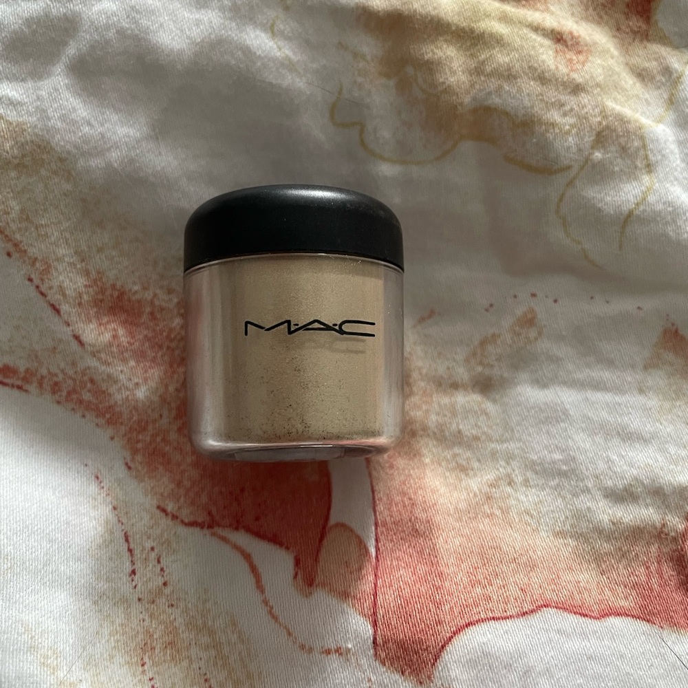 MAC Gold Dust Pigment